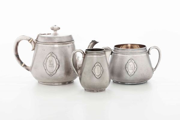 Servizio da tè in metallo argentato. XX secolo