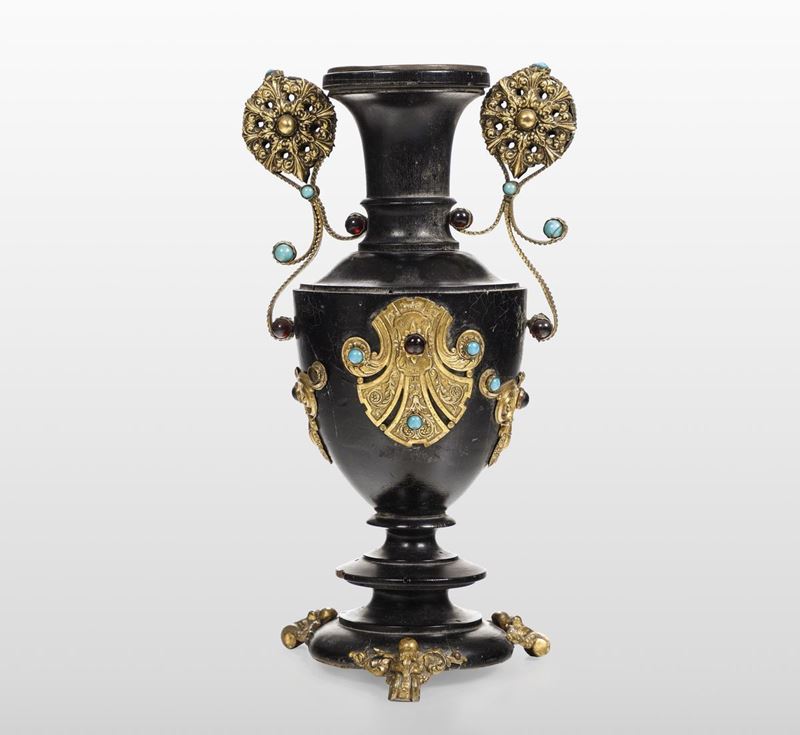 A wood and metal vase, Russia, late 1800s  - Auction Russian Art - Cambi Casa d'Aste