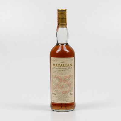 Macallan, Single Highland Malt Scotch Whisky Anniversary 25 Years Old