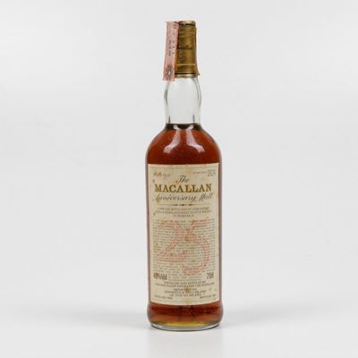 Macallan, Single Highland Malt Scotch Whisky Anniversary 25 Years Old