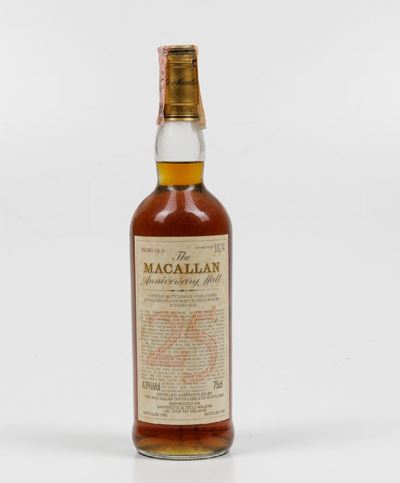 Macallan, Single Highland Malt Scotch Whisky Anniversary 25 Years Old