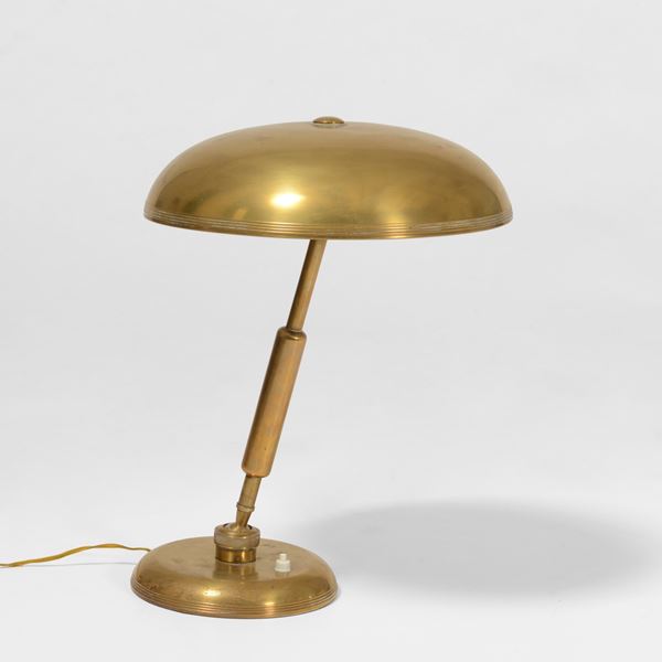 Lampada da tavolo orientabile