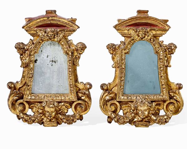 Cornici architettoniche a tabella Legno intagliato, dorato e laccato Arte barocca del XVII secolo (specchi antichi non pertinenti)