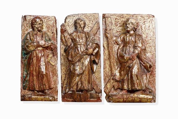Sei rilievi raffiguranti Santi  Legno scolpito, dorato e laccato Lombardia fine del XVI secolo