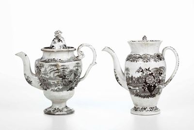Una Teiera e una Caffettiera Inghilterra, Staffordshire, Manifattura William Ridgway, 1830 Circa
