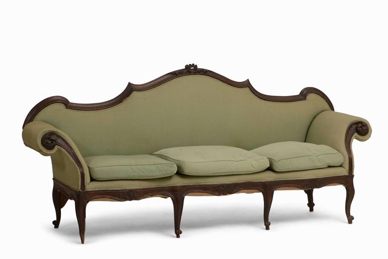 Divano ad orecchioni con tessuto verde, XVIII secolo  - Auction Artworks and Furniture from Lombard private Mansions - Cambi Casa d'Aste