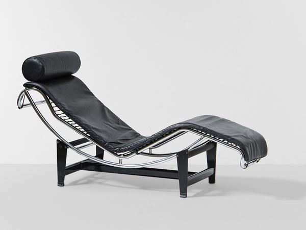 Chaise longue.