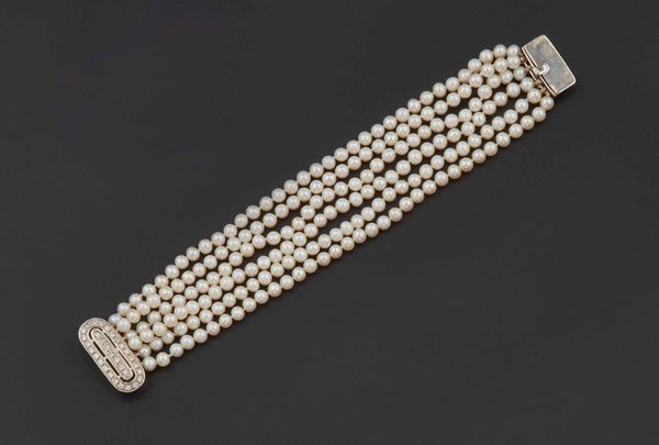 Bracciale a sei fili di perle coltivate