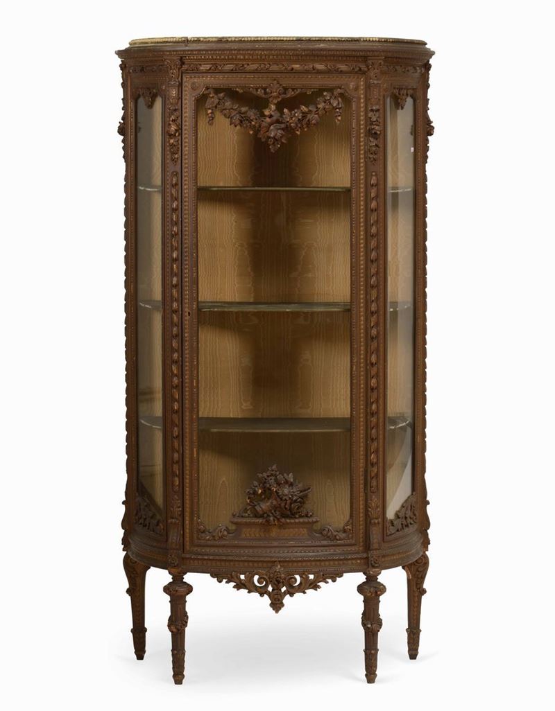 Vetrina dorata in legno intagliato e dorato, XIX secolo  - Auction Artworks and Furniture from Lombard private Mansions - Cambi Casa d'Aste