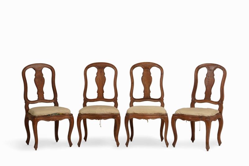 Quattro sedie in noce con cartella sagomata, XVIII secolo  - Auction Artworks and Furniture from Lombard private Mansions - Cambi Casa d'Aste
