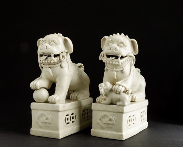 Two Blanc de Chine Pho dogs, China, Qing Dynasty