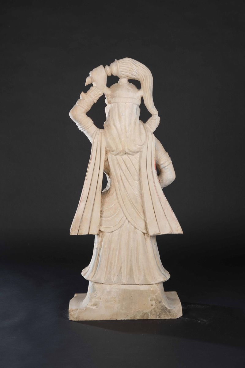 Due Grandi Figure di Divinitã Scolpite in Pietra con Tracce di Policromia, India, XIX Secolo