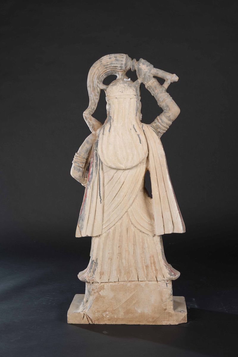 Due Grandi Figure di Divinitã Scolpite in Pietra con Tracce di Policromia, India, XIX Secolo
