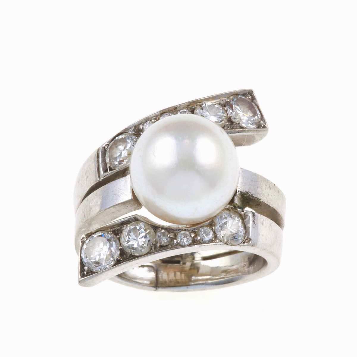Anello ed Orecchini con Diamanti e Perle Coltivate