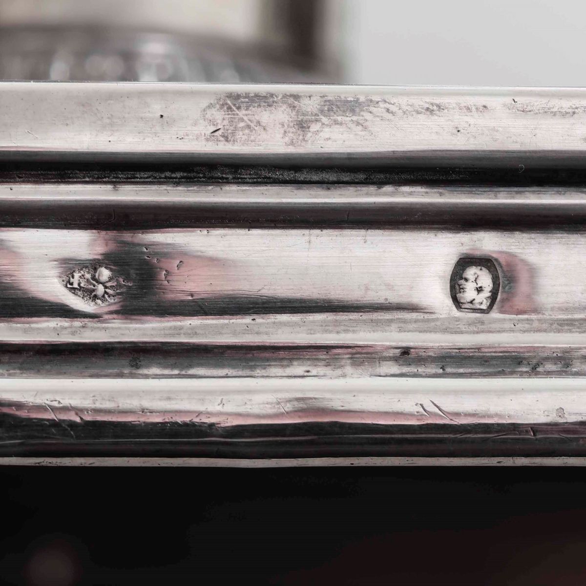 Oliera in Argento Fuso, Sbalzato e Cesellato. Argenteria Italiana Inizi del XIX Secolo. Bolli di ...