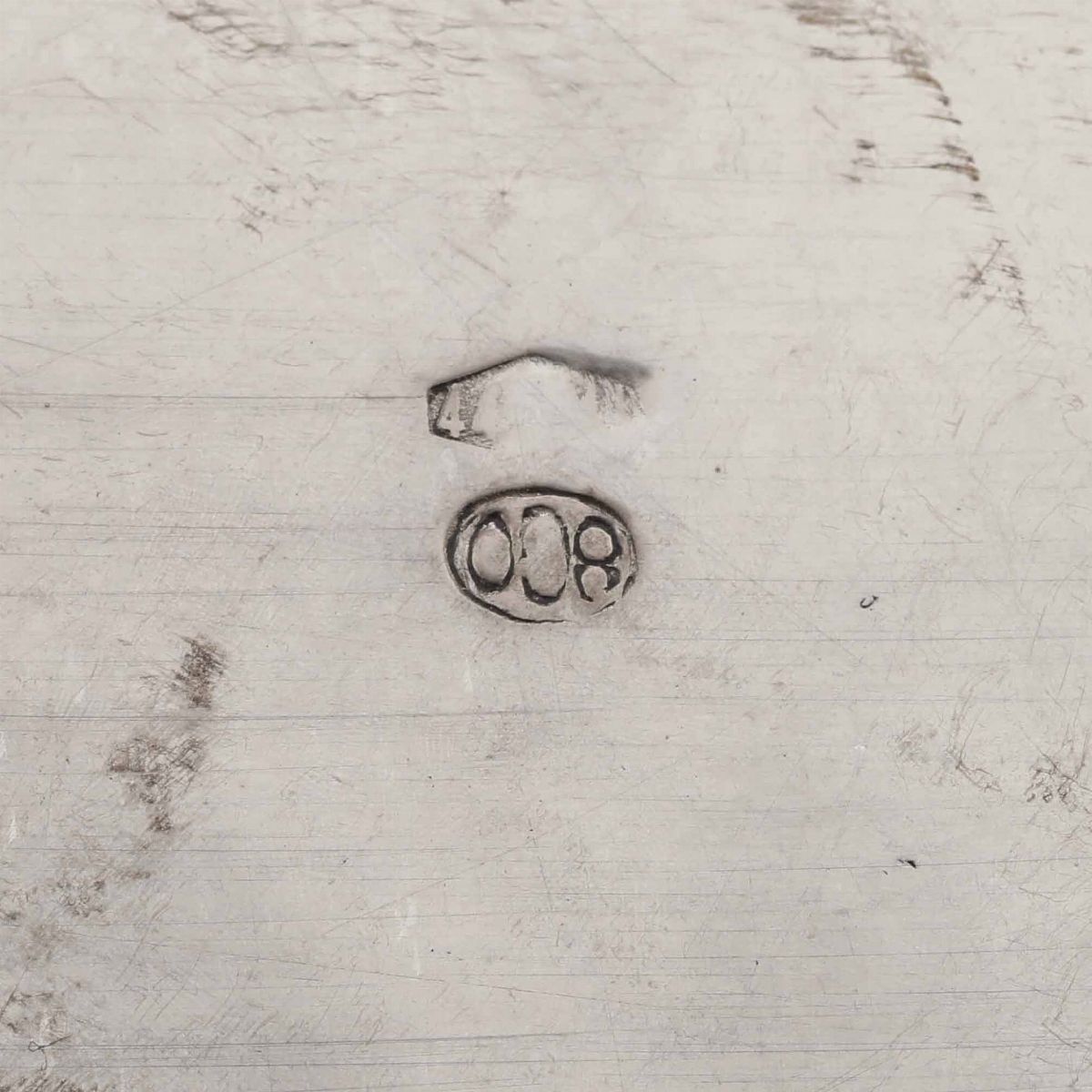 Versatoio con Presentoire Argento Fuso, Sagomato e Cesellato Argenteria Artistica Italiana del XX...