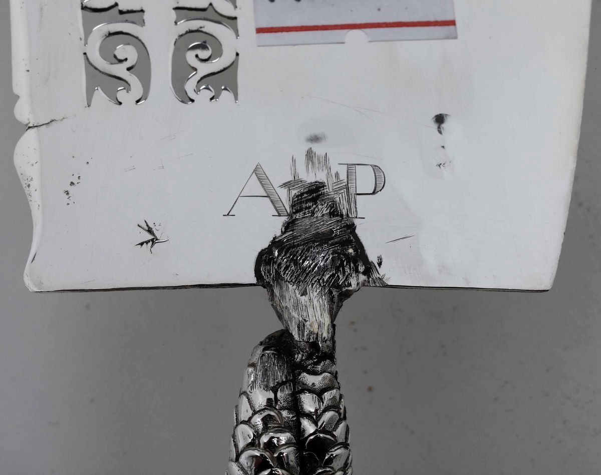 Coltello da Pesce e Paletta da Dolce Argento Fuso, Sbalzato, Traforato e Cesellato Coltello March...