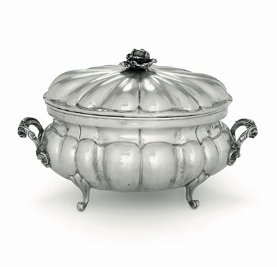 Zuppiera con Coperchio in Argento. Argenteria Artistica Italiana, Argentiere Calderoni Milano