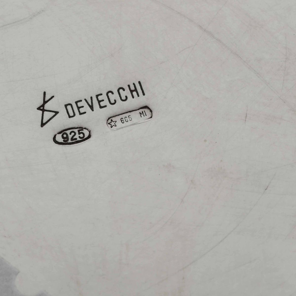 Lotto Composto da un Vaso Flor, Edizione Limitata Gabriele De Vecchi ed un Candeliere con Firma d...