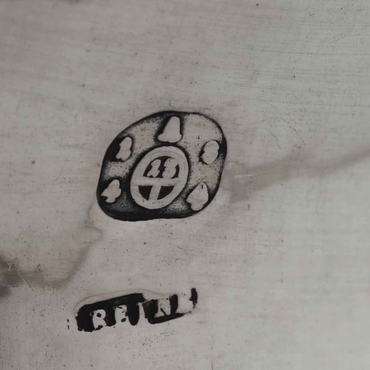 Lattiera Argento Fuso Sagomato e Cesellato Vienna 1844 Marchio Dell’argentiere di Difficile Lettu...