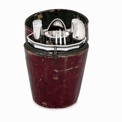 Set di Posate da Viaggio Argento Fuso e Cesellato, Custodia in Marocchino con Impressioni in Oro ...