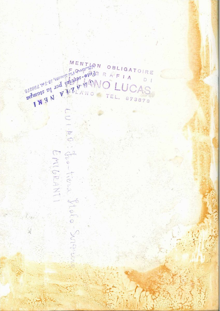 Uliano Lucas (1942)frontiera Italo-svizzera, Emigranti