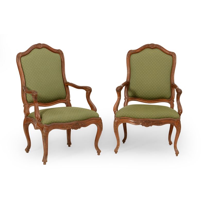 Coppia di poltrone in legno scolpito. Genova XVIII secolo  - Auction Antiques - Cambi Casa d'Aste