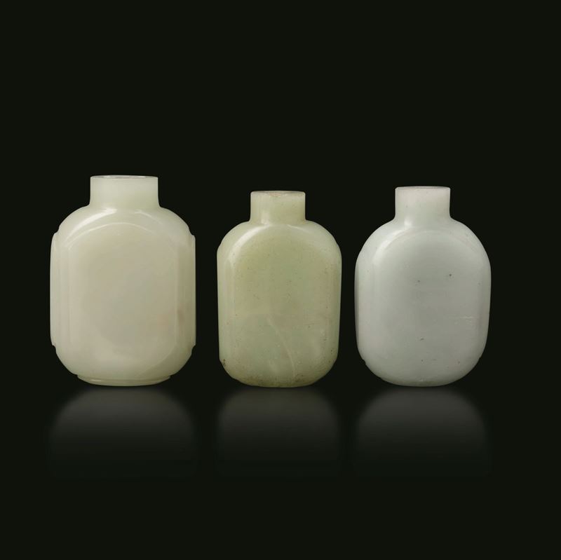 Three white jade snuff bottles, China, 1800s  - Auction Fine Chinese Works of Art - Cambi Casa d'Aste