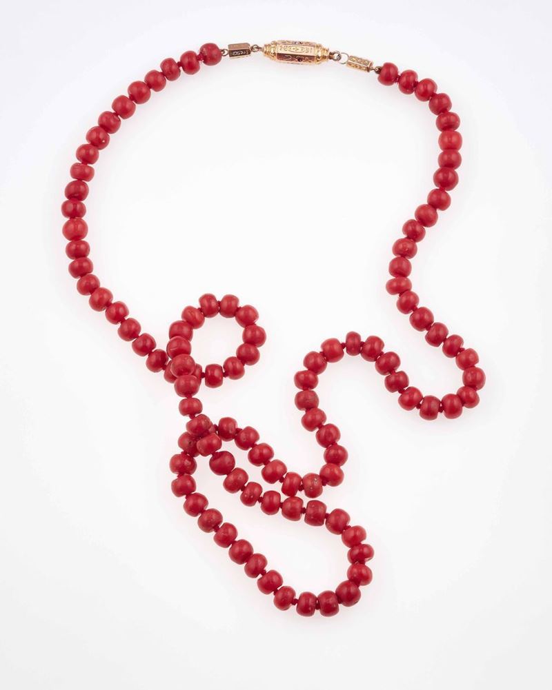 Lunga collana di corallo  - Auction Fine Coral Jewels - II - Cambi Casa d'Aste