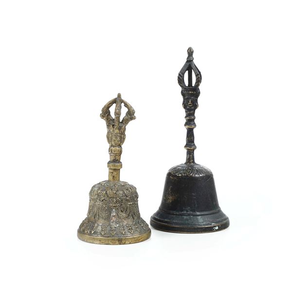 Coppia di campane rituali in bronzo, Tibet, XIX secolo