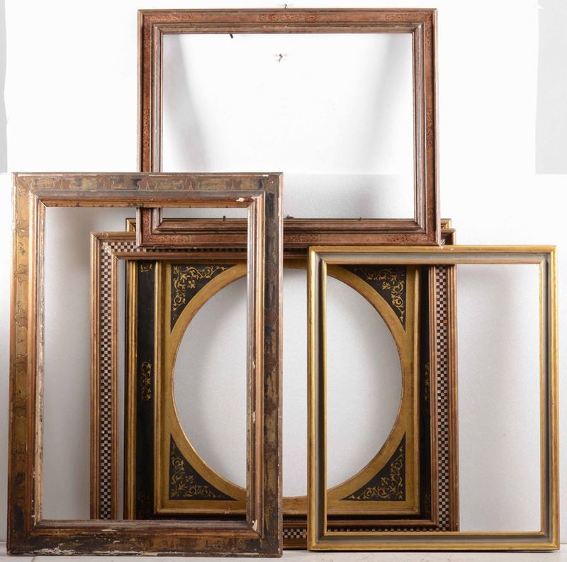 Cinque cornici di diversi stili e dimensioni  - Auction Antiques | Cambi Time - Cambi Casa d'Aste