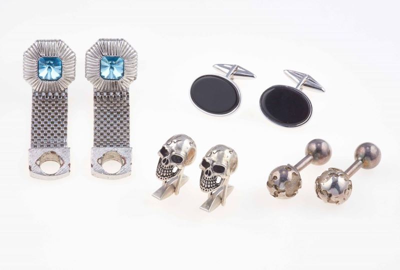 Lotto composto da quattro paia di bottoni da polso (uno firmato Swank ed uno firmato Tiffany & Co)  - Auction Jewels | Cambi Time - Cambi Casa d'Aste