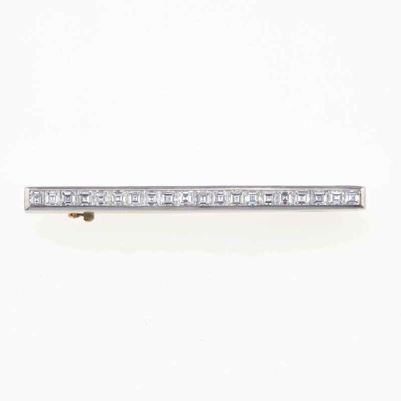 Cartier. Spilla barretta con diamanti per ct 1.70 circa  - Auction Fine Jewels - III - Cambi Casa d'Aste