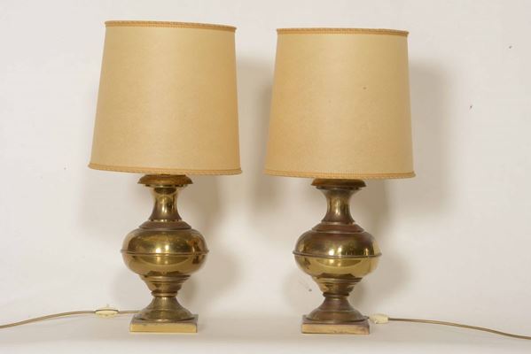 Coppia lampade da tavolo in metallo dorato