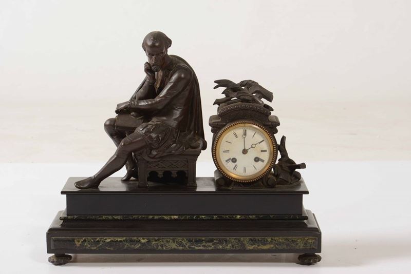 Pendola da tavolo in metallo e marmo verde, XX secolo  - Auction Antiques | Timed Auction - Cambi Casa d'Aste