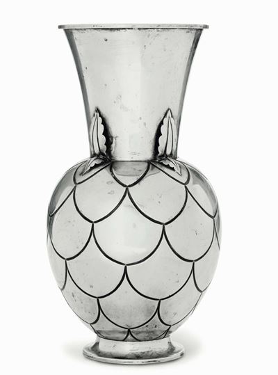 Vaso Argento Fuso e Sagomato Argenteria Artistica Italiana, Prima Metã del XX Secolo Marchi di Ti...