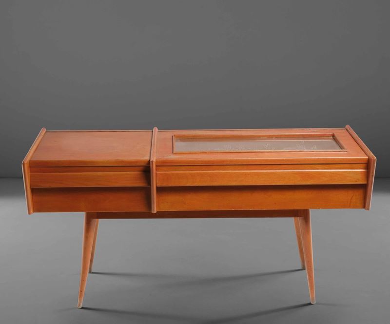 Credenza con struttura in legno con piano vetro.  - Asta PopUp Design - Cambi Casa d'Aste