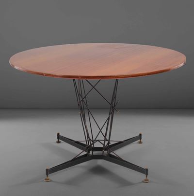 Tavolo con Struttura in Metallo Laccato e Ottone. Piano in Legno.