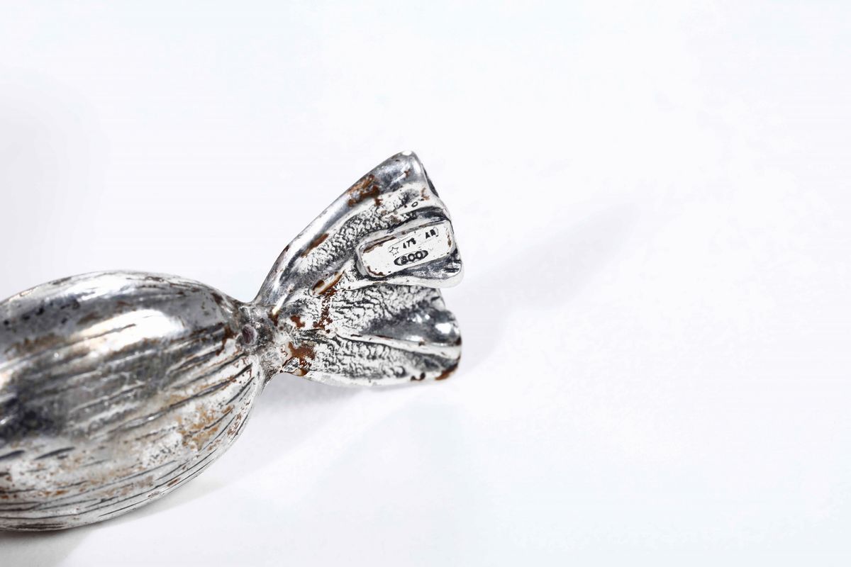 Insieme di Piccoli Oggetti in Argento e Metallo Argentato. Varie Manifatture del XX Secolo