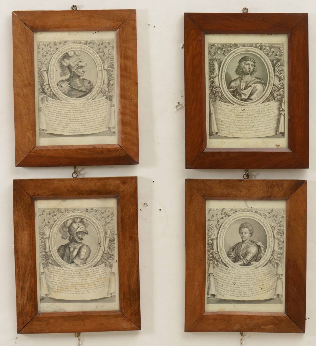 Collezione di 32 Stampe Personaggi e Libro Casa Savoia e la Valle D'aosta