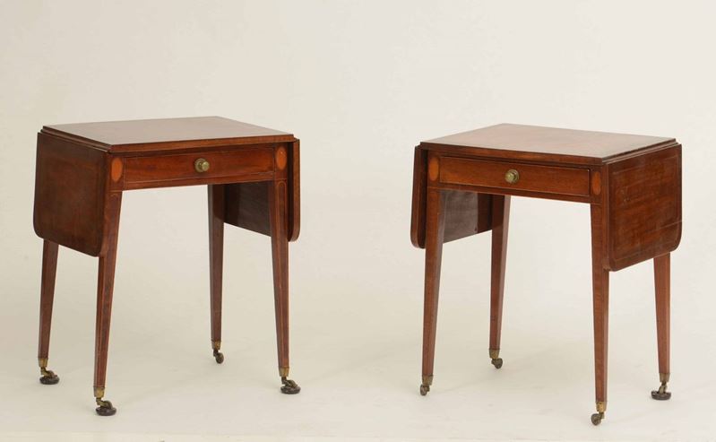 Coppia di tavolini ad alette  - Auction From Lombard mansions - Cambi Casa d'Aste