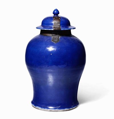 Potiche in Porcellana Monocroma Blu Poudrè, Cina, Dinastia Qing, XVII-XVIII Secolo
