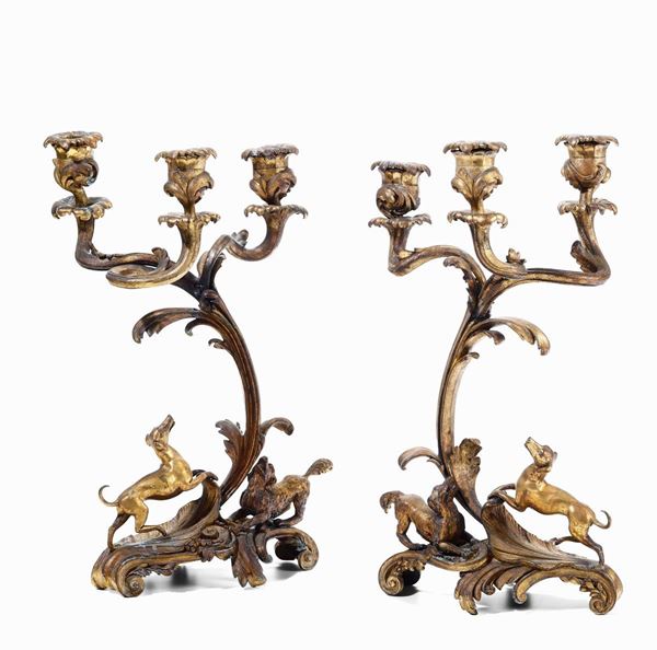 Coppia di candelabri  Bronzo fuso, cesellato e dorato Fonditore italiano e francese del XVIII secolo