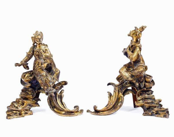 Coppia di alari Bronzo fuso, cesellato e dorato Probabilmente Francia XVIII-XIX secolo