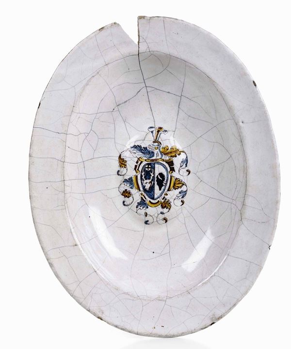 Piatto ovale  Faenza, fine del XVI secolo
