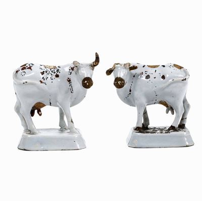 Coppia di Figurine di Mucche Olanda, Delft, XVIII Secolo