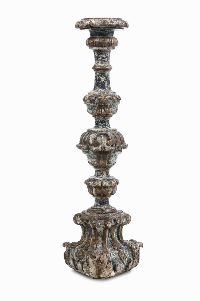 Tociera in legno scolpito e laccato, XVIII secolo  - Auction The Bucci-Errani collections in Faenza - Cambi Casa d'Aste