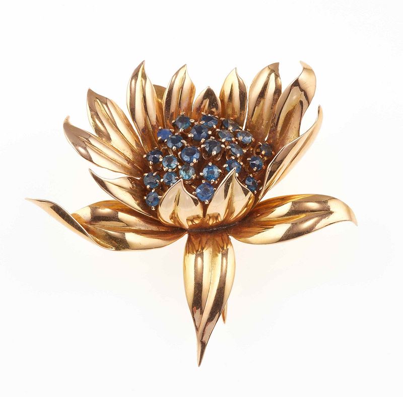 Sapphire and gold brooch  - Auction Jewels - Cambi Casa d'Aste