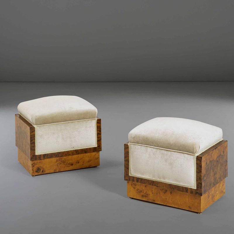Coppia di pouf con struttura in legno e radica, rivestimento in tessuto.  - Auction PopUp Design - Cambi Casa d'Aste