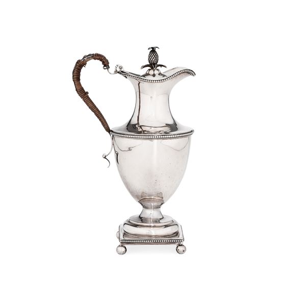 Caffettiera. Londra 1775. Argentiere J. Stamp (?)